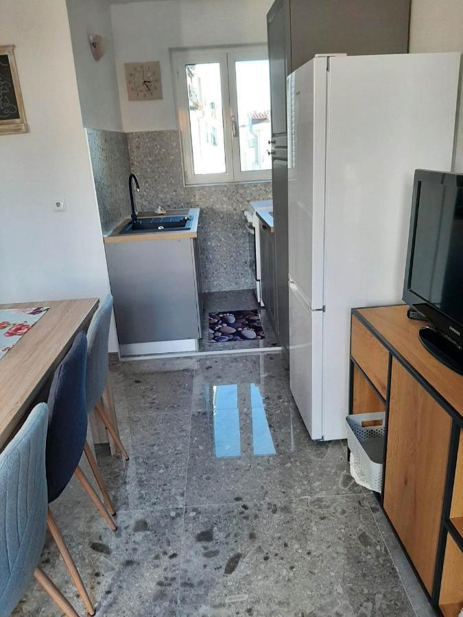 Apartament Ema Brela Zewnętrze zdjęcie